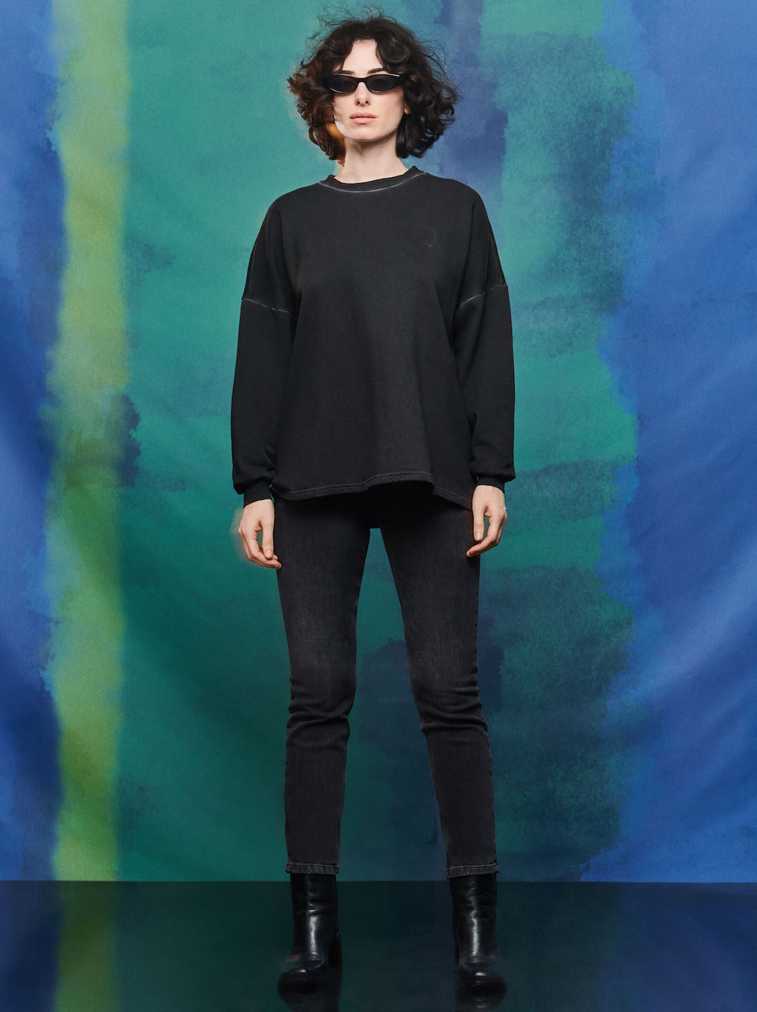 Mid Waist Low Rise Cigarette Jeans